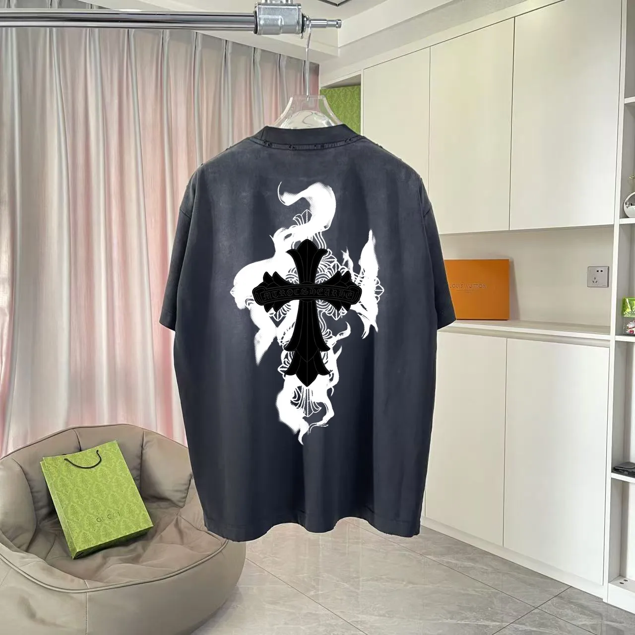 🅿️190 ch Crow* 2025 summer new style, washed, distressed, spray-painted, Sanskrit cross print, short-sleeved T-shirt, customized fabric 320g, same style for men and women, size: S M L XL XXL five sizes, color: black, white, gradient black, gradient red